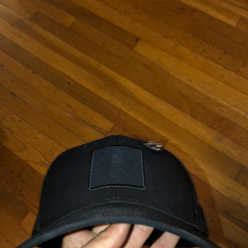Authentic adidas hat - Picture 3 of 4